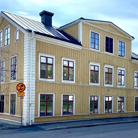 Hernoerum Storgatan - Centrala Laegenheter Harnosand Exterior photo